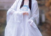 汉服节目小姐姐,小姐姐演绎传统服饰风采